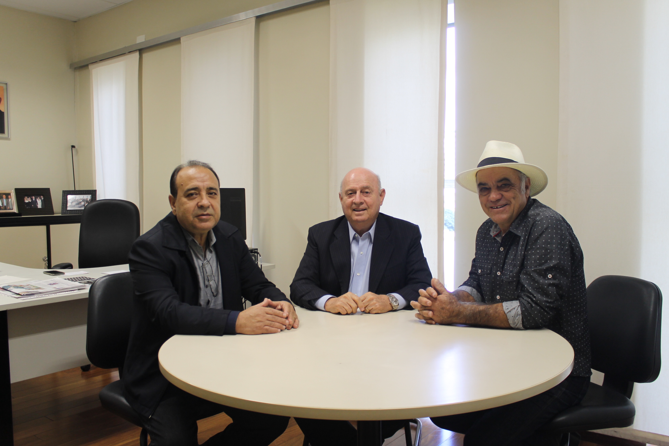 mantena (2).JPG (1015 KB)